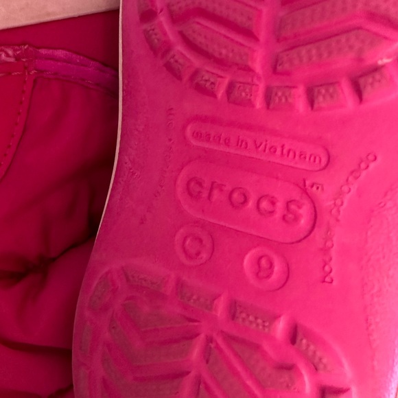 CROCS Other - CROCS Kids Fuchsia Snow Boots